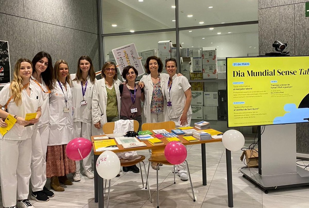 EuiSantPau's tweet photo. 🟡 Avui 31 de maig se celebra el #DiaMundialSenseTabac ⛔🚬
L'Escola Universitària d'Infermeria Sant Pau participa en la Comissió "Hospital Sense Fum" amb les taules informatives de l'hospital.
Som'-hi!💪
#orgullsantpau
#orgullEUI
#Méscomunitat
#messantpau
#sumasalut
@EuiSantPau https://t.co/bpJ25F5uu7