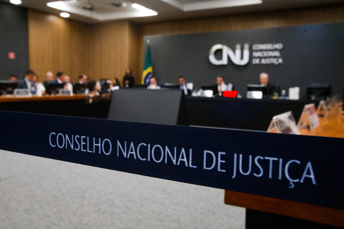 EDITORIAL: ‘Judiciário custoso e voraz’ – Relatório do CNJ mostra peso dos gastos com juízes e reforça necessidade de se acabar com a farra (via @opiniao_estadao) bit.ly/4bV0RuR