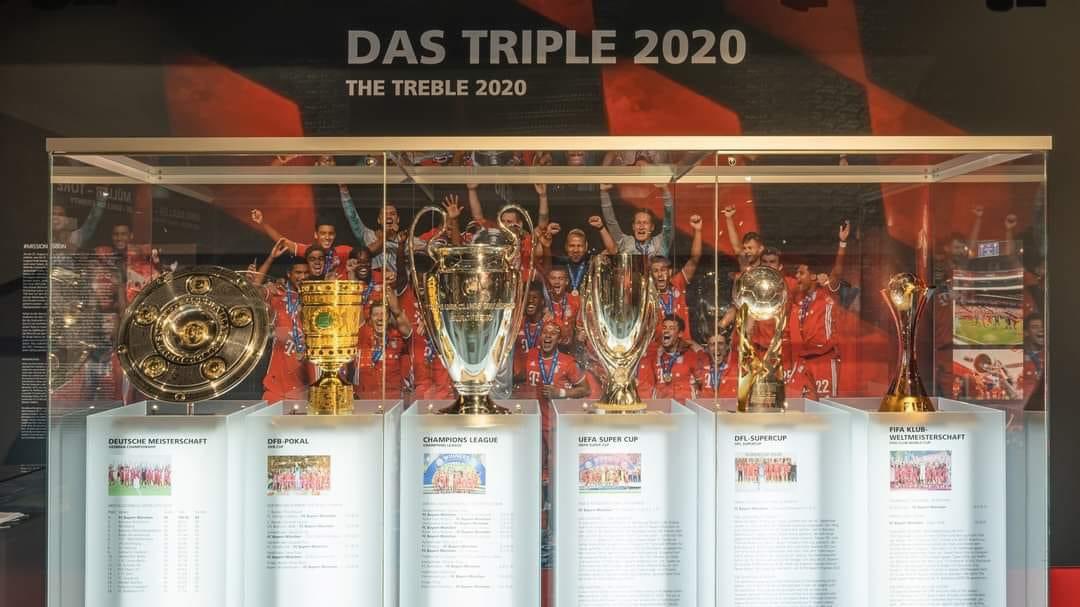 Barcelona are flexing Bayern’s trophies 😭😭