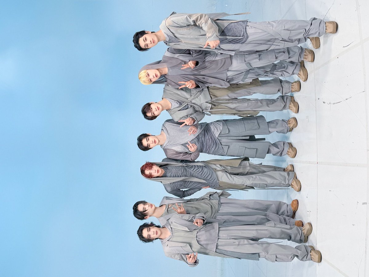 私たちのスペシャルステージは最高でした。しかし、実際のところ、皆さんの応援がなければ同じ結果にはならなかったでしょう。皆さんのサポートを見ることで、私たちは不可能な振り付けを克服し、本当に忘れられないパフォーマンスを披露する力を得ることができます。