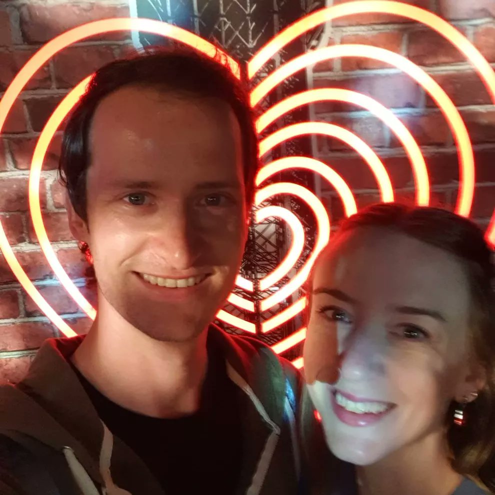 SassyFNDLife's tweet image. We met some celebs at Madame Tussauds, Blackpool.

#waxmuseum #waxmodel #marvel #hulk #antanddec #et #bradpit #tommycooper #blackpool