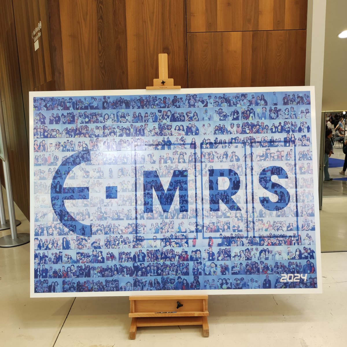 I'm glad that I had the opportunity to represent the Gaspa group with my work on perovskite-organic heterojunction photodetectors at #EMRS Spring Meeting in Strasbourg this week. It's been a pleasure meeting many professors and other PhD students from different fields!