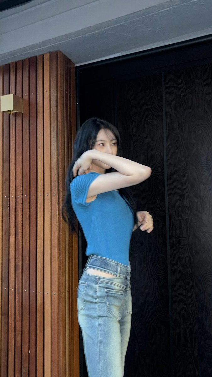 chaenunnie's tweet photo. 채연이 인스타스토리 #이채연 #LEECHAEYEON https://t.co/8ROmqMxLsz