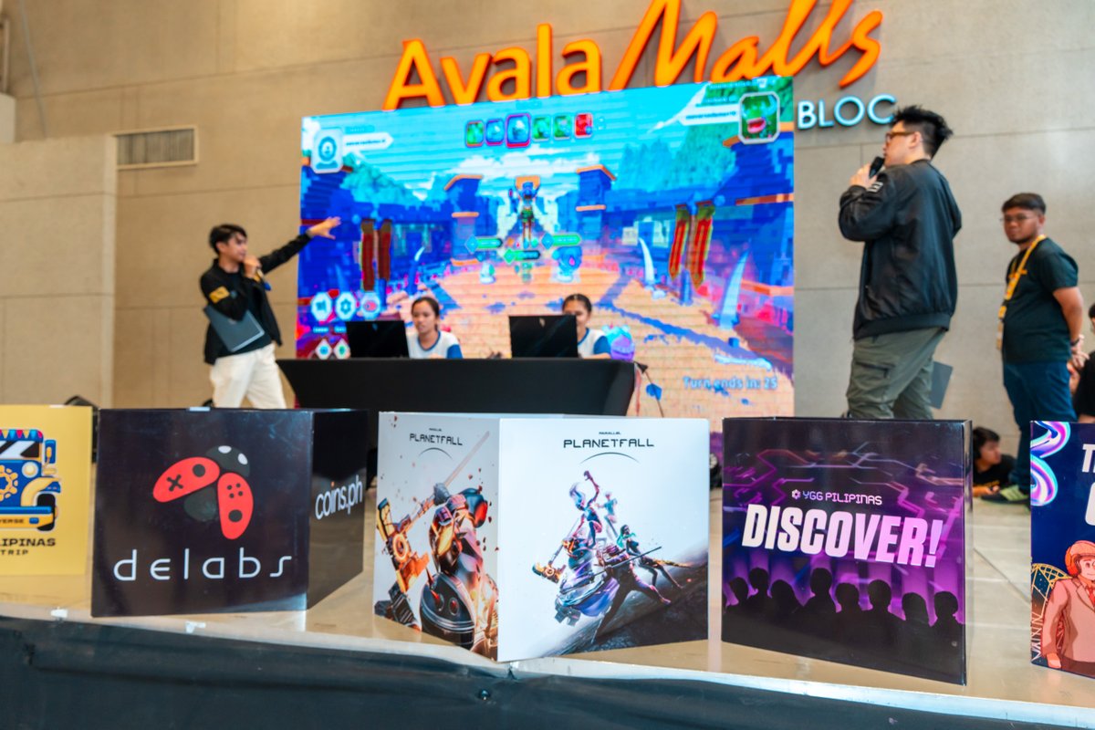 ZeeverseGame's tweet photo. We're thrilled to collaborate with @YieldGuild to bring the ultimate Web3 gaming experience to gamers across 🇵🇭. 
Gamers are diving into Zeeverse and showing off their skills in epic battles on stage. 
See you at the next city! https://t.co/FO7fiVAgvd