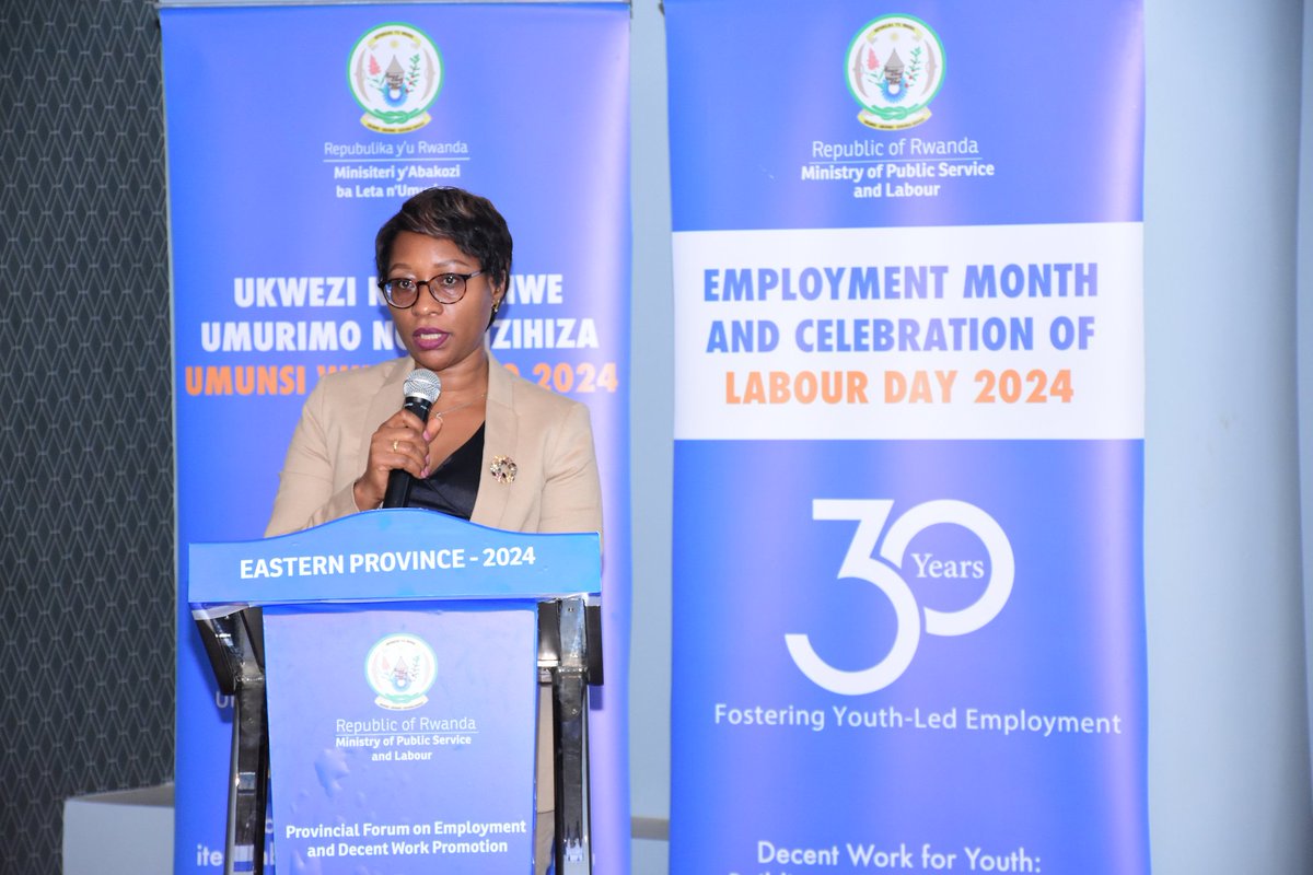 RwandaEast's tweet image. Muri @NyagatareDistr harimo kubera inama nyunguranabitekerezo ku ihangwa ry'umurimo yateguwe ku bufatanye na @RwandaLabour.

Yitabiriwe na Minisitiri @BayisengeJn, Ubuyobozi bw'Intara, Uturere,abikorera, abayobozi b'amashuri makuru na za Kaminuza,ab'amadini n'amatorero,urubyiruko