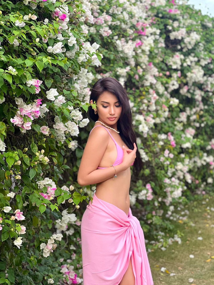 ilovebellee's tweet photo. Ethereal beauty in pink 💗✨ https://t.co/THGzH37NSA