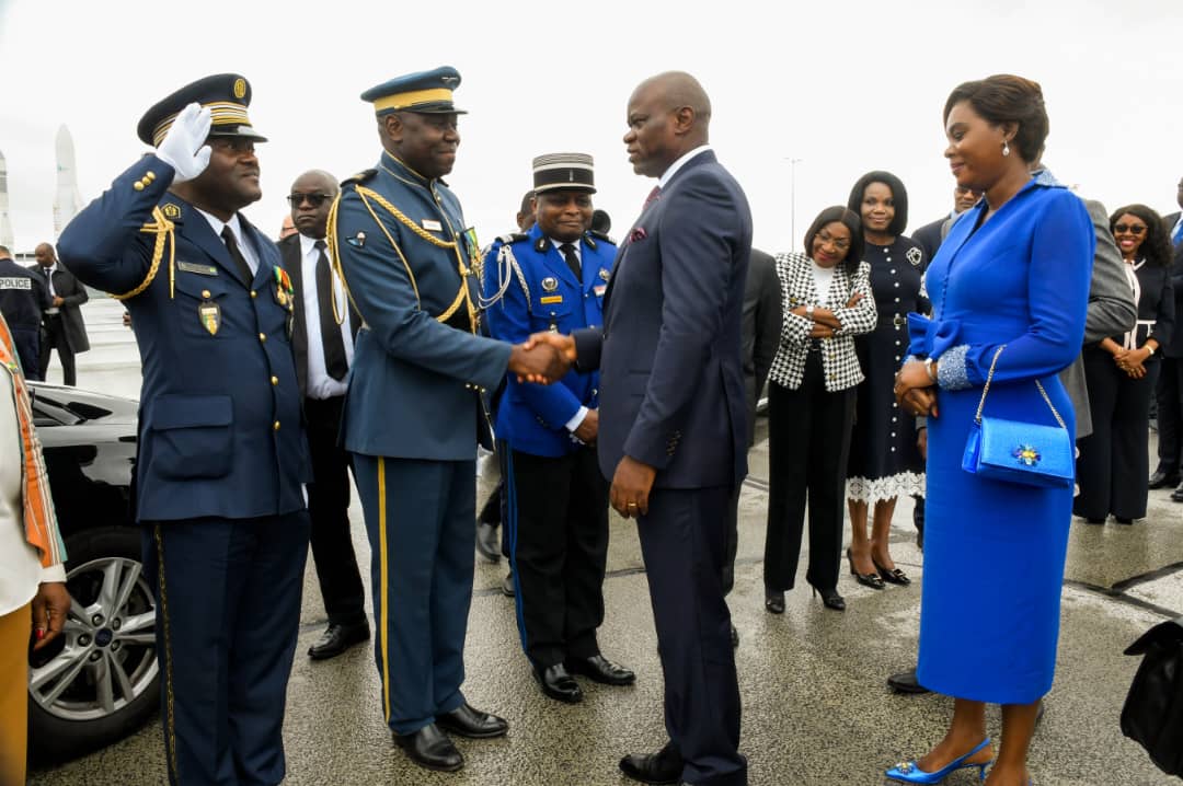 Plaisir et honneur d’accueillir à #Paris SEM le Président de la Transition, Président de la République, Chef de l'État, le Général de Brigade <a href="/oliguinguema/">Brice Clotaire Oligui Nguema</a> qu'accompagne  Madame la Première Dame <a href="/ZitaOligui/">Zita Oligui Nguema</a> 
<a href="/PresidenceGA/">Présidence de la République Gabonaise</a> <a href="/Comgouv_GA/">Comgouv</a> <a href="/AmbGabonBenelux/">Ambassade du Gabon au BENELUX</a> #Gabon