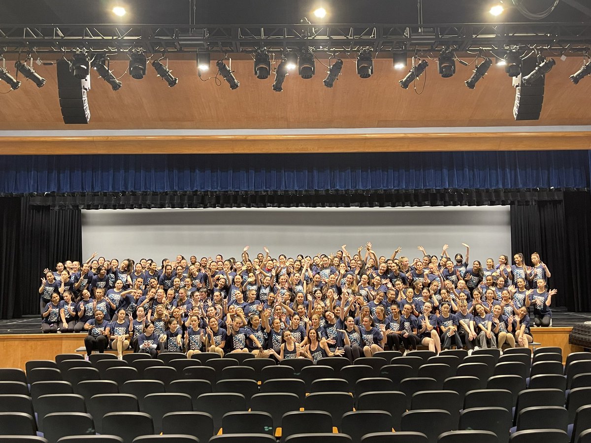 CHOREO! Last show tonight at 7:30!! We’ll see you there! 🩵🪩