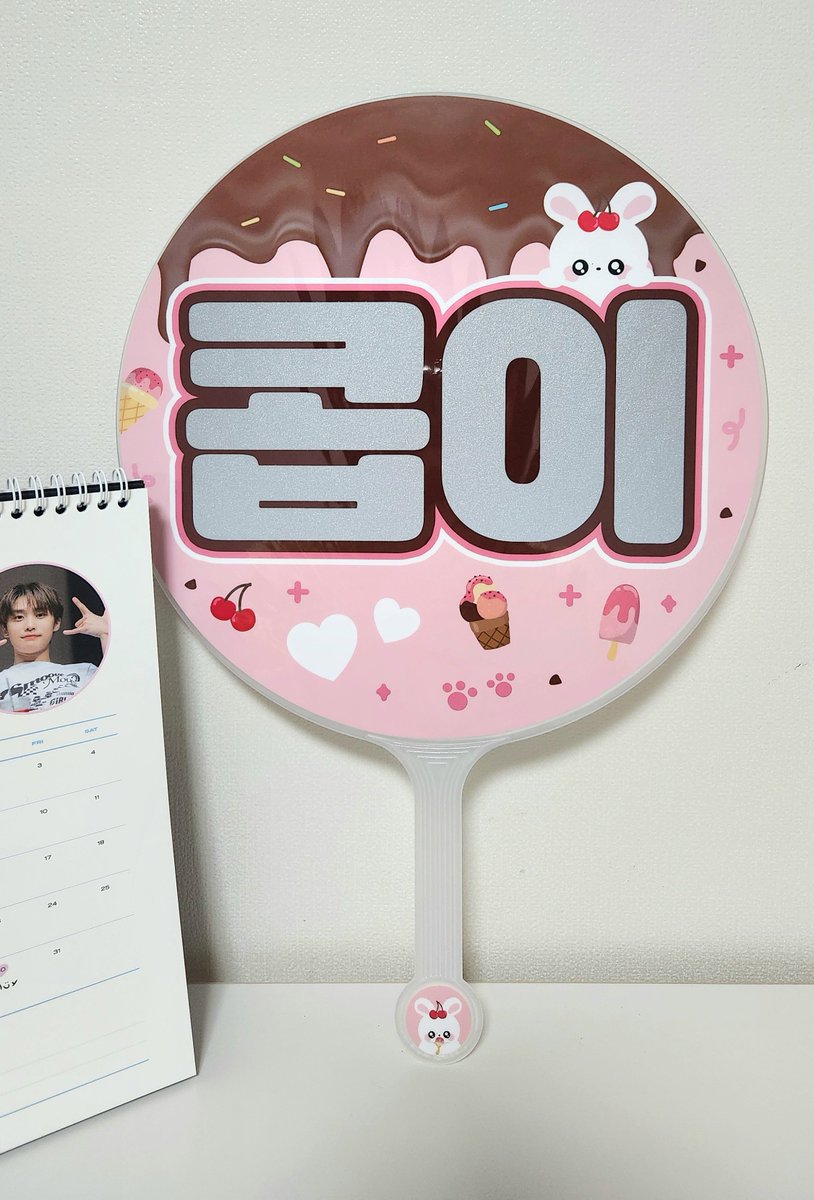 체리콥치와 실물이 더 깜찍해요🩷🤎
콘서트에서 소중히 흔들겠습니다 ㅎㅎ
이벤트 감사해요!!