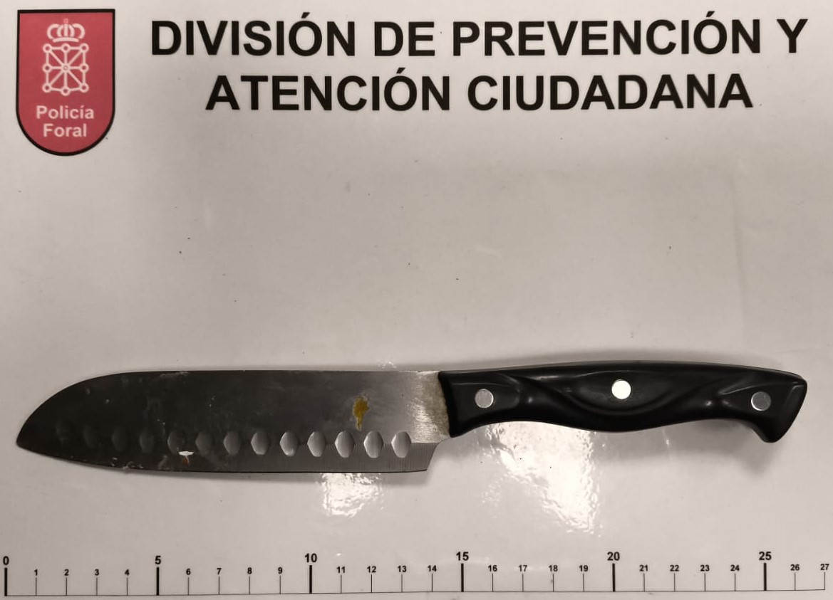 policiaforal_na's tweet photo. Detenidas 22 personas desde el lunes. En Artica una mujer por amenazas con cuchillo en el transcurso de una discusión vecinal...
#SeguridadCiudadana
#SeguridadVial
#PolicíaJudicial https://t.co/LUxLzBcHDl