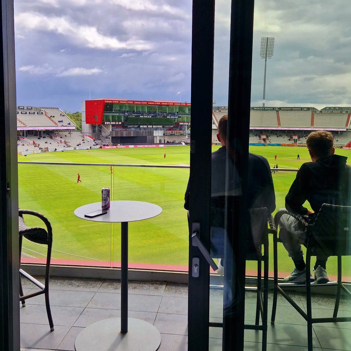 MarsdenKaz's tweet photo. Emirates Old Trafford overnight stay to watch @lancscricket 🏏🏏 https://t.co/w89J7vRDWe