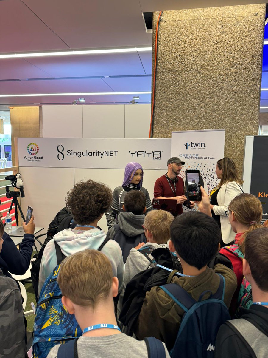 🇨🇭 Our presence at the <a href="/AIforGood/">AI for Good 🇺🇳 #AIforGood</a> Summit proved impactful, drawing a diverse crowd to our booth. 

Students eager to explore how #AI will impact their future, political leaders interested in the societal impact of frontier technologies, journalists and reporters keen to report on