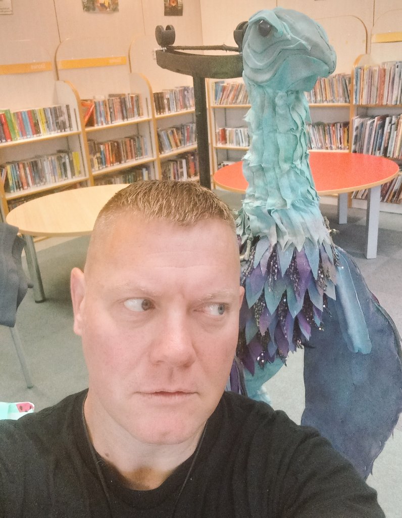 Last gig of the week and then the weekend off after a jam packed 1/2 term.

# Liverbirdstorytime
Meet the Liver Bird and hear a fantastic story too.

FREE sessions at 11am,12pm and 2pm.
at Sefton Park Library 

#thingstodoinliverpool
#freechildrensactivities
#halftermactivities