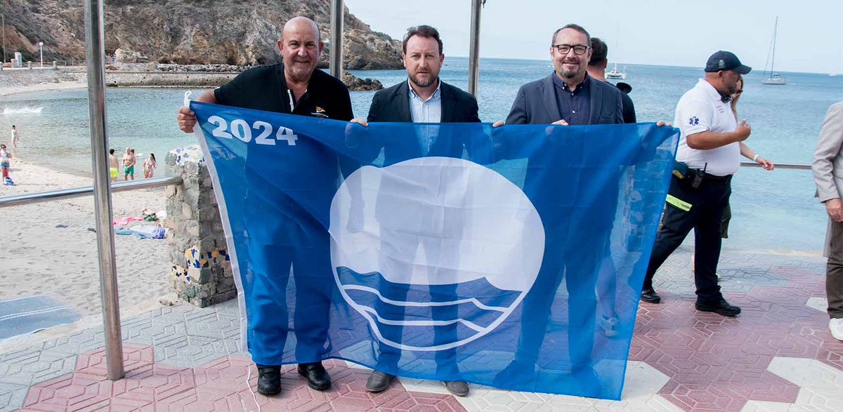 Mazarrón recibe sus banderas azules de 2024. Renuevan el certificado de las playas de Rihuete, Bahía-La Reya,  Grande-Castellar y El Mojón, y el puerto deportivo Club de Regatas de  Mazarrón. Recupera el reconocimiento El Alamillo y lo pierde Nares.
lavozdemazarron.com/index.php/noti…