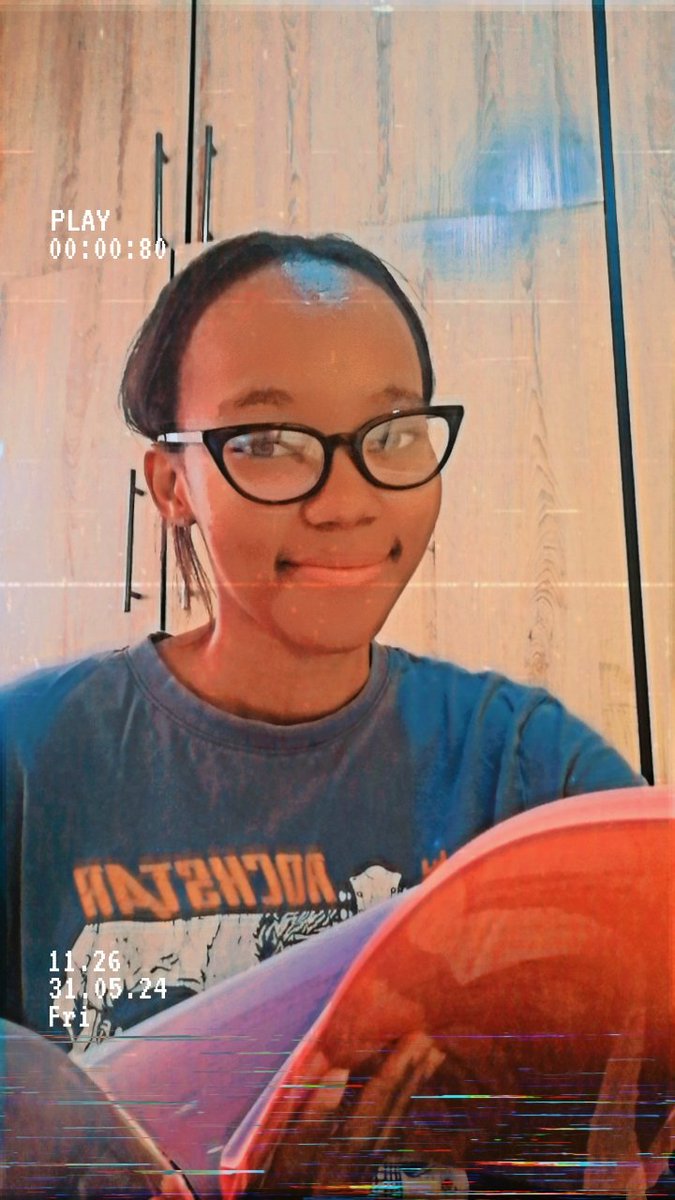 Rinyukio_Kiri's tweet image. 😭I really need to study, but I wanna stream with yall too my little nestlings, so let&apos;s have  study date 📖📚
#studydate #studymotivation