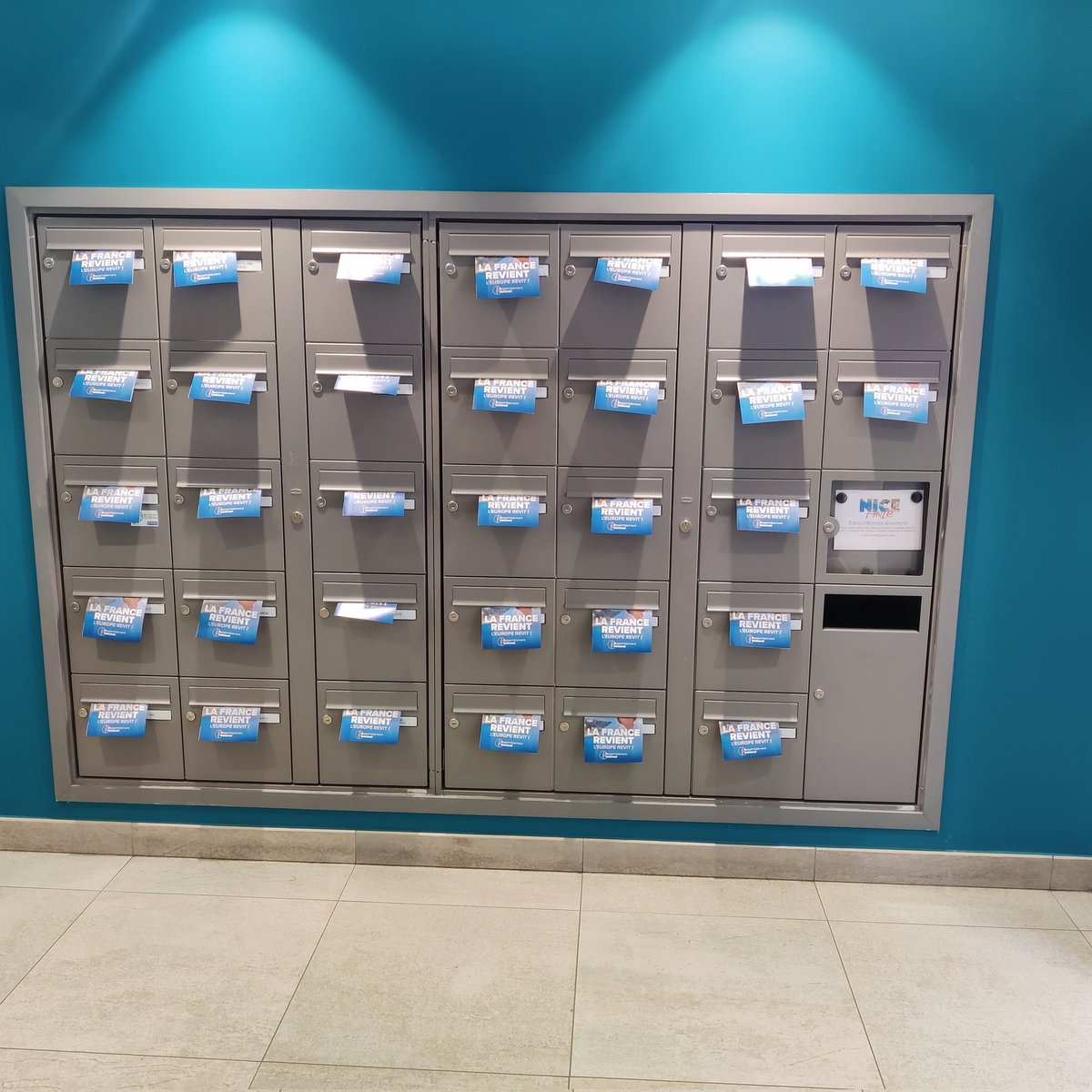 RaphaePJ's tweet image. 🇫🇷 Session de boitage et tractage dans le quartier de Cessole à #Nice avec l'équipe du @RN_Nice06 !

Continuons notre mobilisation pour faire gagner la liste conduite par @J_Bardella.

🗳️ Le #09Juin, aucune abstention, on vote !

#LaFranceRevient
#VivementLe9Juin