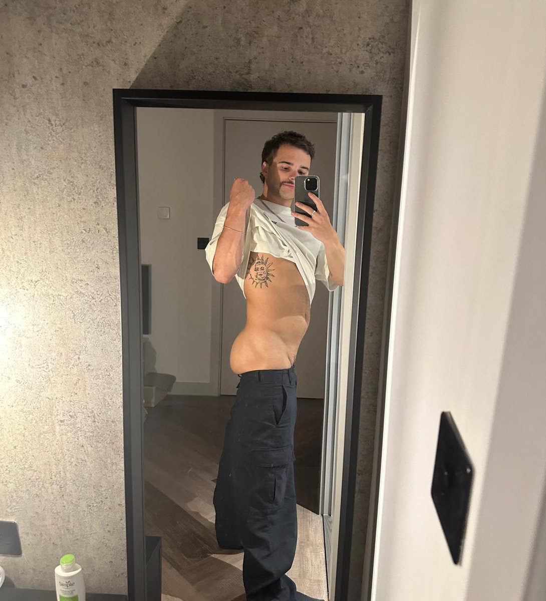 CR_MS1's tweet image. Anyway, here’s my fat ass