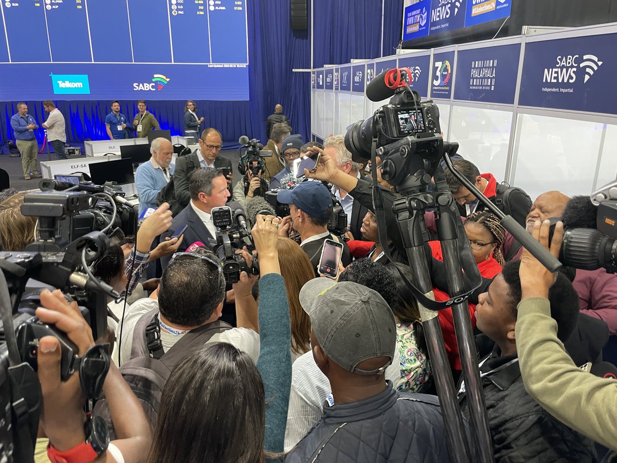 📊 As the numbers come in, DA Leader John Steenhuisen continues with his media engagements at the IEC National Results Operations Centre (ROC).

South Africa, your commitment and dedication to our cause is profoundly appreciated. 🇿🇦

#RescueSA 
#ElectionResults