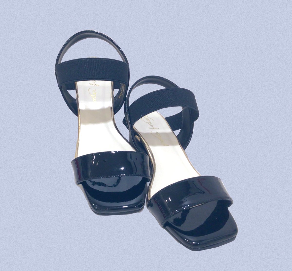 studiojkasukabe's tweet image. 「美脚」になれる！？
見た目綺麗系なサンダル入荷🌼*･

スポーティーな厚底サンダルもいいけど、女性の魅力を引き出すキレイめサンダルも好き！
￥3,980＋tax〜ご用意しております。

#studioj #イオンモール春日部 #夏 はSummer #コーデ #靴 #shoes #プチプラ