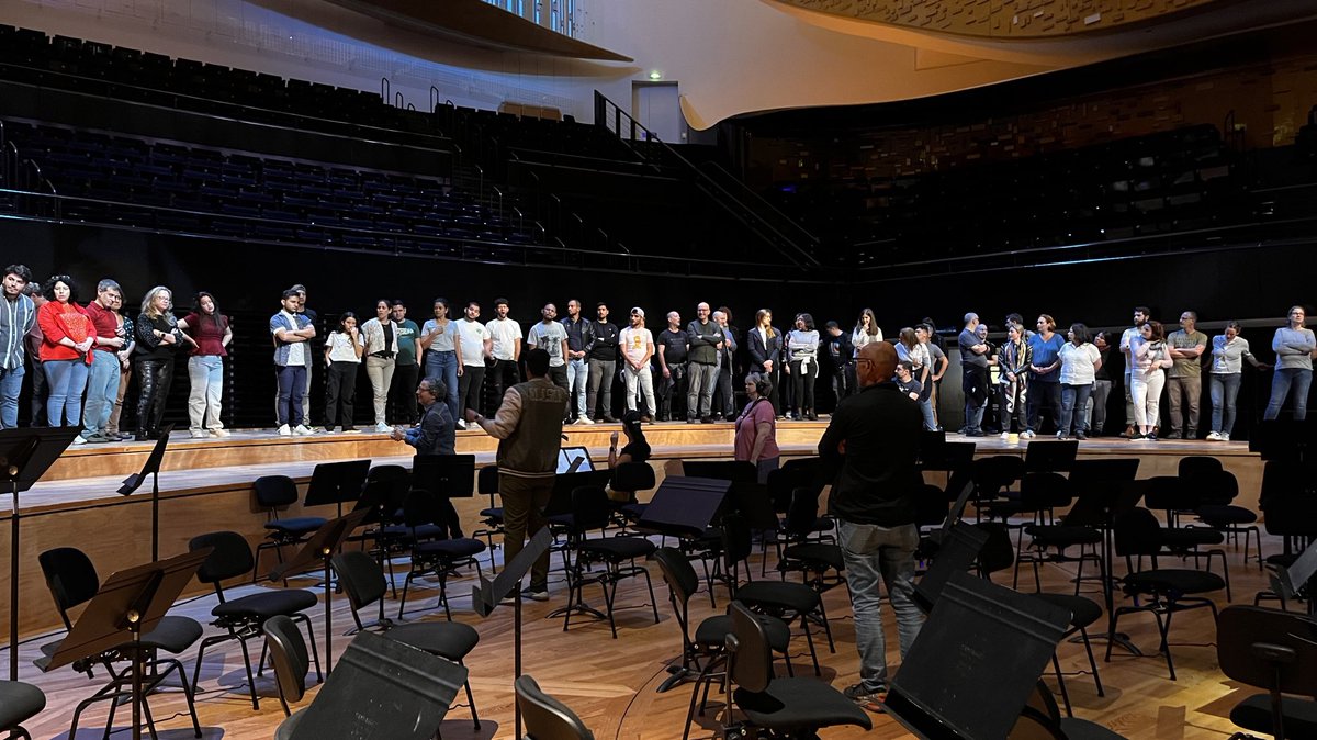 ‘Fidelio’ de Beethoven avui arriba a la @philharmonie (París) amb el #CorLiceu i @CorCambraPalau! In bocca al lupo a tot l’equip desplaçat! 🫶🏻