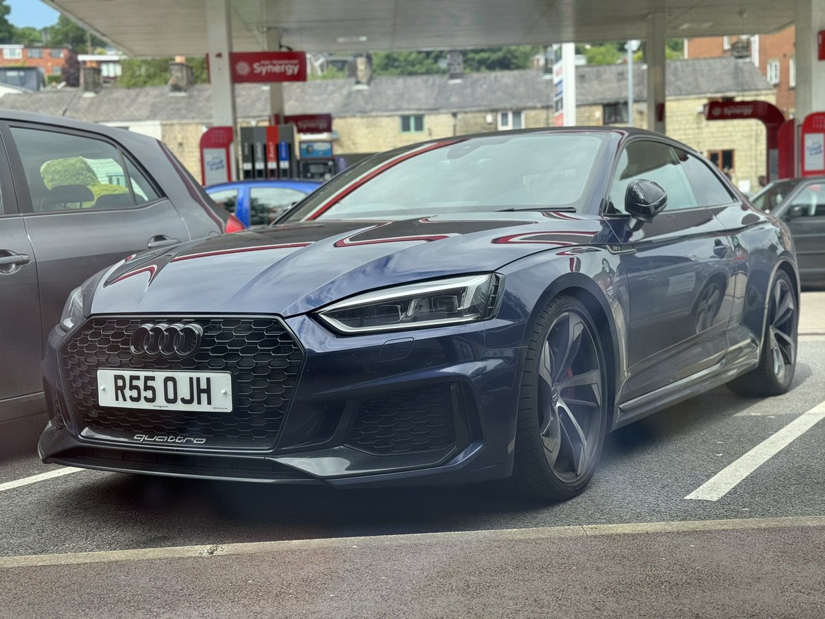 I’m not sure what’s dirtier, the Starbucks windows or the car… I truly believe this is the most neglected RS5 in the UK 🤣🤣🤣🤣