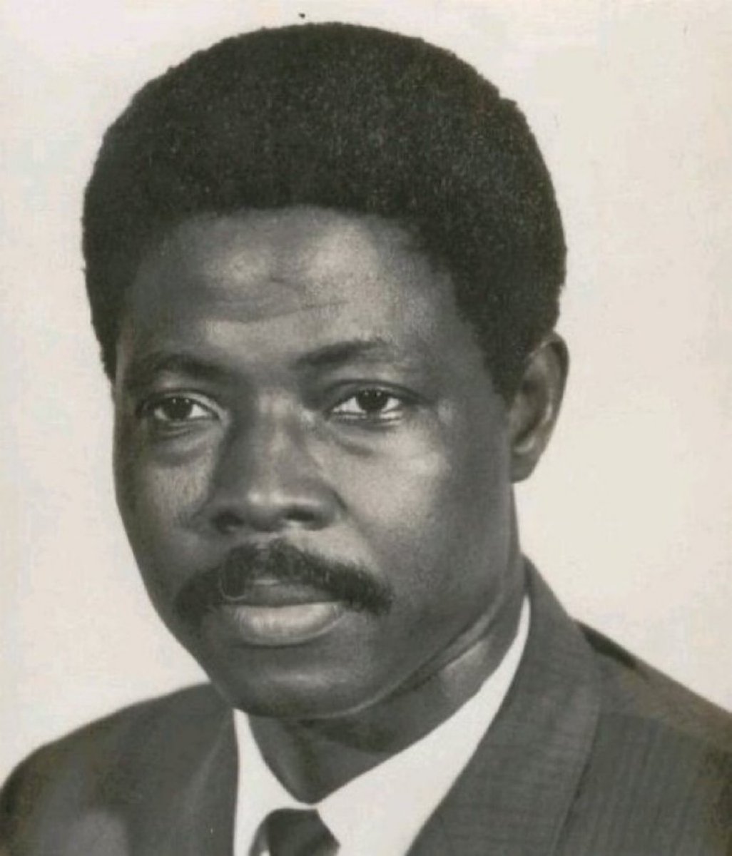 This is Prof. Latunde Odeku, The First Black Neurosurgeon, he is a Nigerian 🇳🇬. he Paved The Way For Ben Carson And Neurosurgery In Africa. A true legend