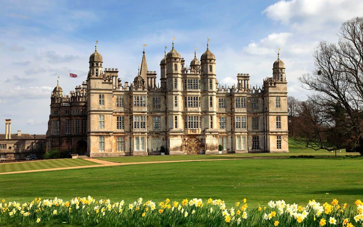 From Battle Proms to a fine food market, discover what’s on at Burghley House in Stamford this summer...

bit.ly/457RHs3 

#Stamford #Lincolnshire #BurghleyHouse #Burghley #BurghleyEstate