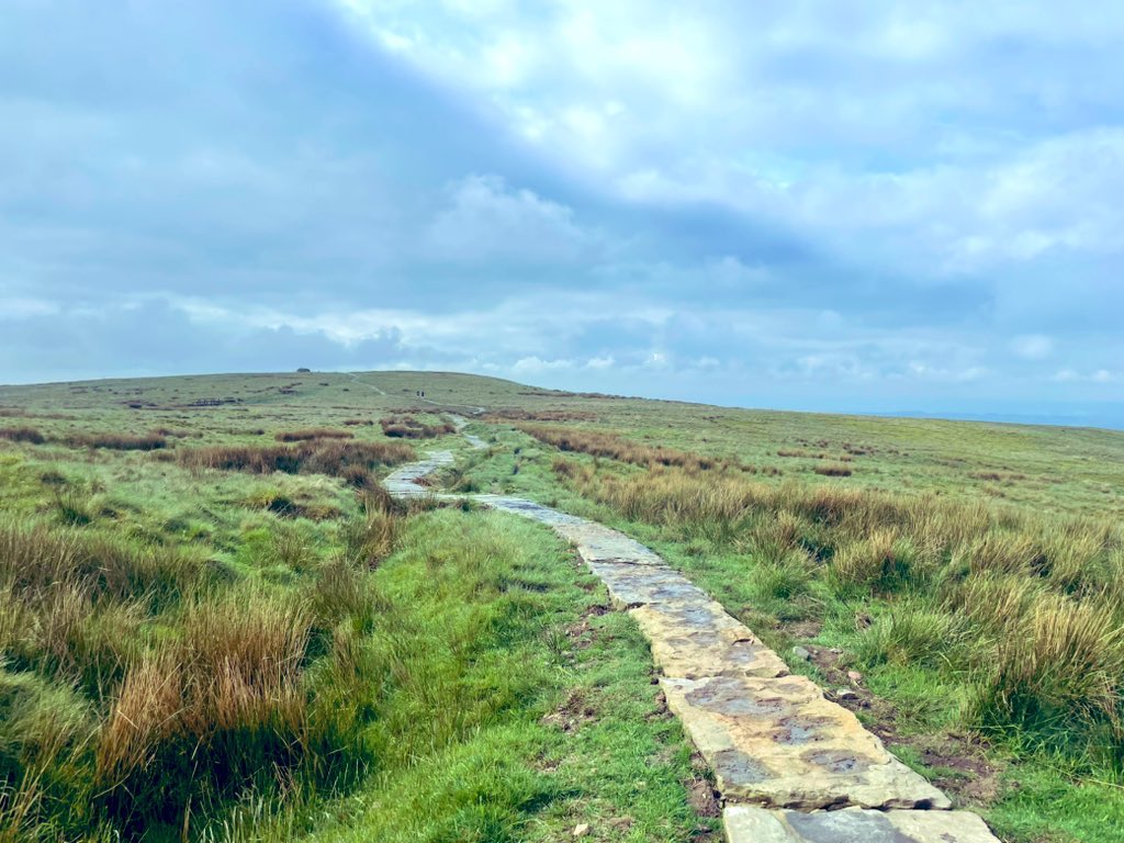 It's #FootpathFriday, you know the drill 👇🏾

As #NationalWalkingMonth comes to a close, we want to see your best path shots from your walks in May 😍

(It can be a bridleway etc...we're not fussy, as long as it's a path your feet can walk on)

📍#WinterHill
📸: @mileswithshell