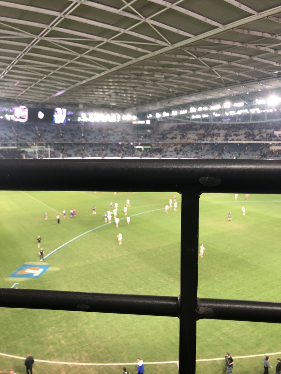 fwdpocket's tweet photo. @Mattys123 @marvelstadiumau Rowe A https://t.co/xsEwNLnhY2