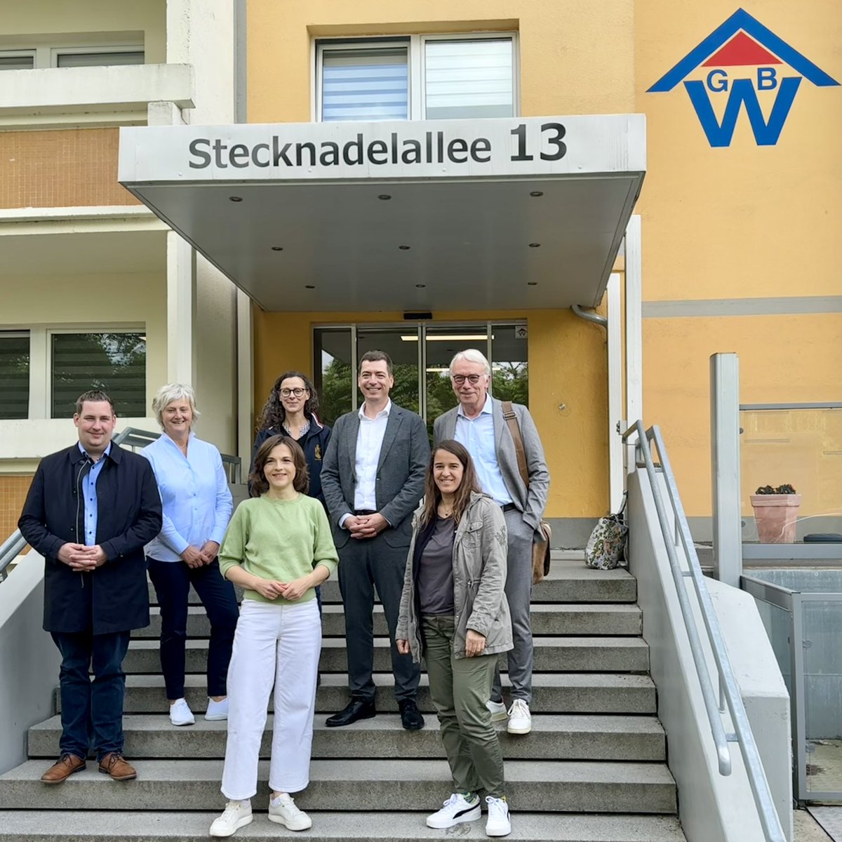 vdwSachsen's tweet photo. Besuch in #Grimma von der AG Wohnen, Stadtentwicklung, Bauwesen und Kommunen der SPD-Bundestagsfraktion. Erläuterung der Herausforderungen in #Sachsen und #Ostdeutschland vor Ort. Danke für konstruktiven Austausch! @Kaiser_SPD @BernhardDaldrup @BrianNickholz @BMWSB_Bund @spdbt https://t.co/y2l91IJ7XJ