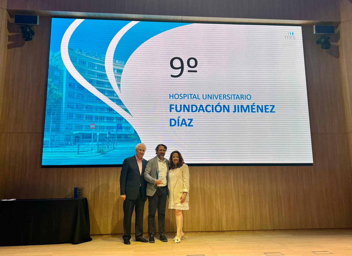 Hospital_FJD's tweet photo. ¡Nos mantenemos en el Top 10 de los hospitales con mejor reputación de España según el Monitor de Reputación Sanitaria desarrollado por @mercoranking! Ha recogido este reconocimiento el Dr. @Javi_Arcos_, gerente de nuestro centro https://t.co/htNQNw9i3t
