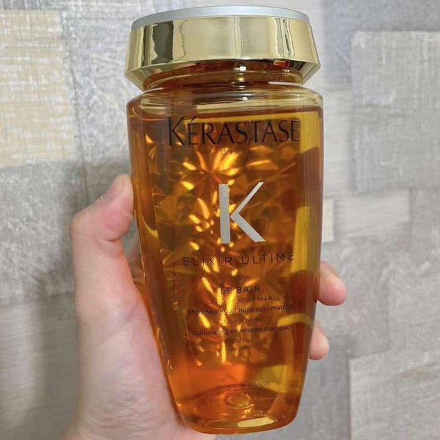 Kérastase Shampoo Elixir Ultime Le Bain, Todos os tipos de cabelos, Nutrição, brilho, Mix de 4 Óleos Preciosos, 250 ml