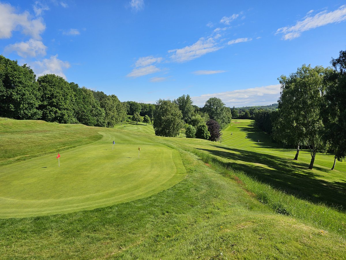 Coming into June and course still green 🙌 👌  <a href="/CandBGolfClub/">C&BGC</a> course looking good in the sunshine. Big push in the next couple of weeks getting course in top condition ready for Captains week ⛳️ 🏌️‍♂️ #havethebestjobever #greenkeeper