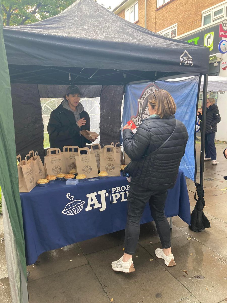 AjsProperPies's tweet photo. Hi I’ll be at Old Isleworth Market tomorrow from 11-until I sell out!!! https://t.co/JAhDYXOdFt