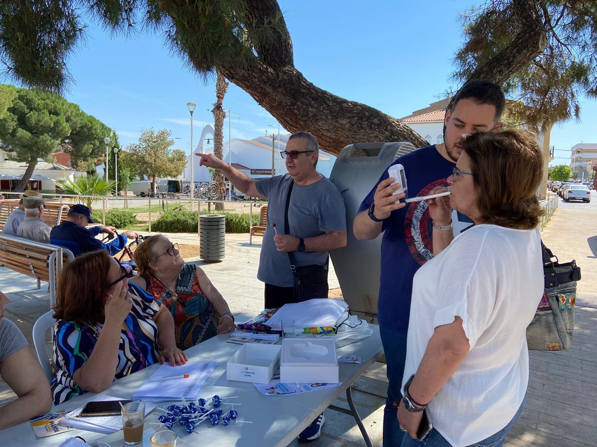 AytodePela's tweet image. 🚭 Con motivo del #DiaMundialSinTabaco, una mesa informativa se ha ubicado en el parque para hacer cooximetrías, encuestas, entregar obsequios y dar información y soporte a los fumadores que quieran convertir este en su primer día de vida sana. 

 #SinHumo #StopTabaco