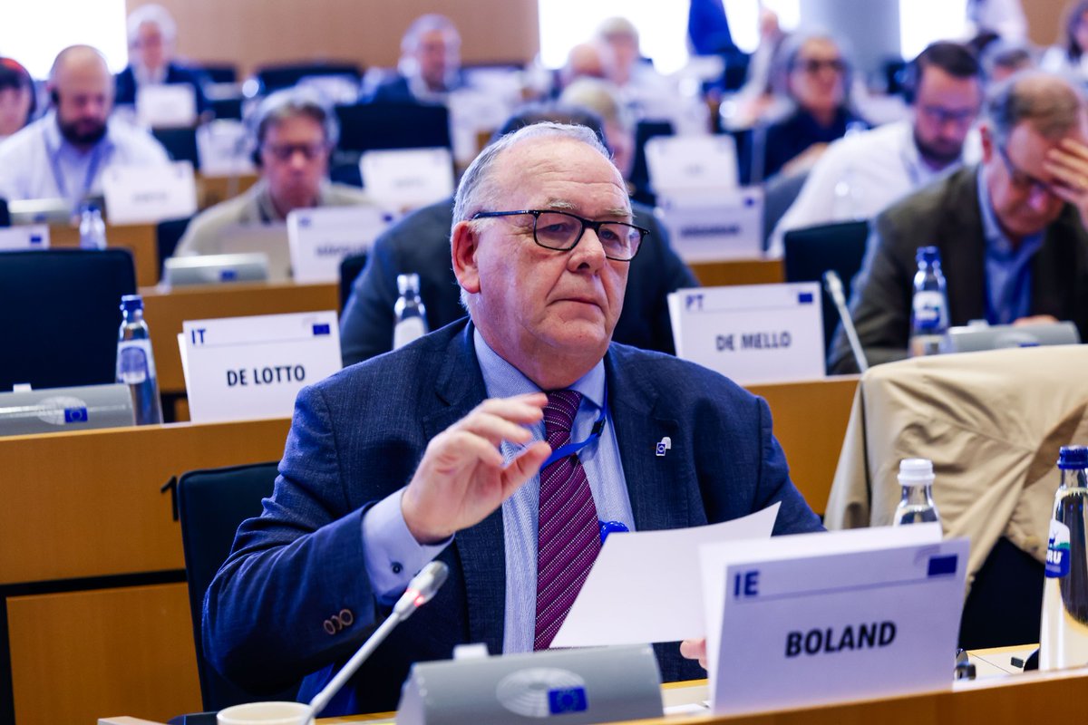 The costs and benefits of #EUEnlargement go beyond economic considerations. The standards for joining the EU must be maintained during membership. Better communication on enlargement within Member States and within candidate countries is crucial.
President @smsboland #EESCplenary