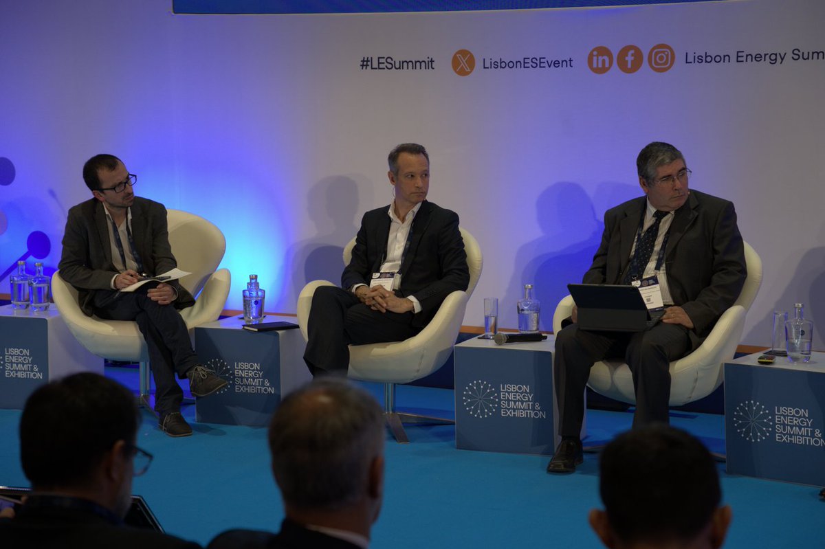 Session 9 in the Hydrogen &amp; Decarbonisation Conference, on day 2 of the Lisbon Energy Summit &amp; Exhibition; The role of hydrogen in decarbonising road transport.

#LESummit #hydrogen #decarbonisation #energy