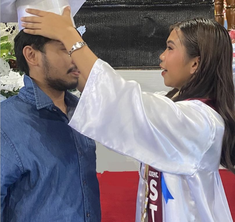 kai_ceyL's tweet photo. “Layu pa pero layo na”

This is not just an end but this is a beginning for another chapter💗🎓🏅 https://t.co/k5XmLcdRnl