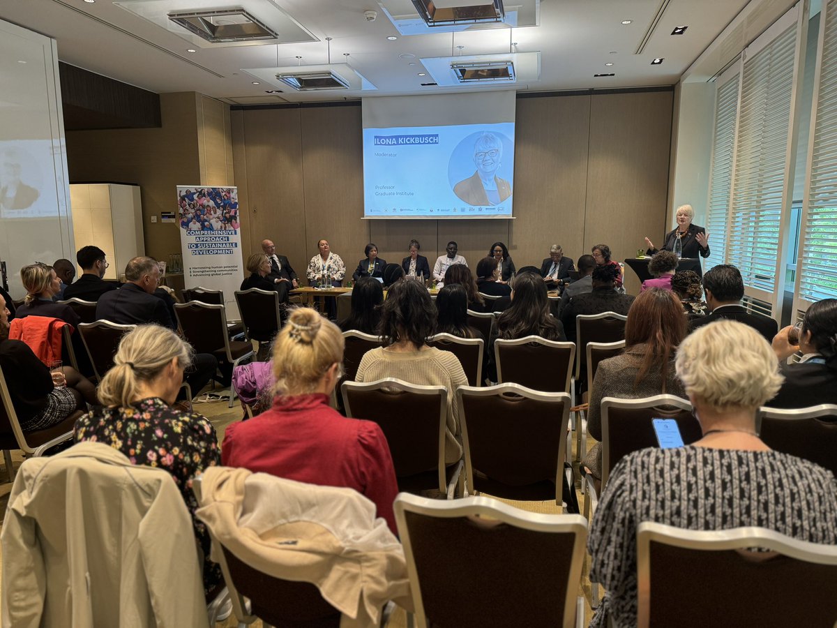 Packed room for our #AlcoholPolicy side event at the #WHA77 It’s expertly moderated by @IlonaKickbusch with an outstanding lineup of speakers - from so many countries that champion #AlcPolPrio