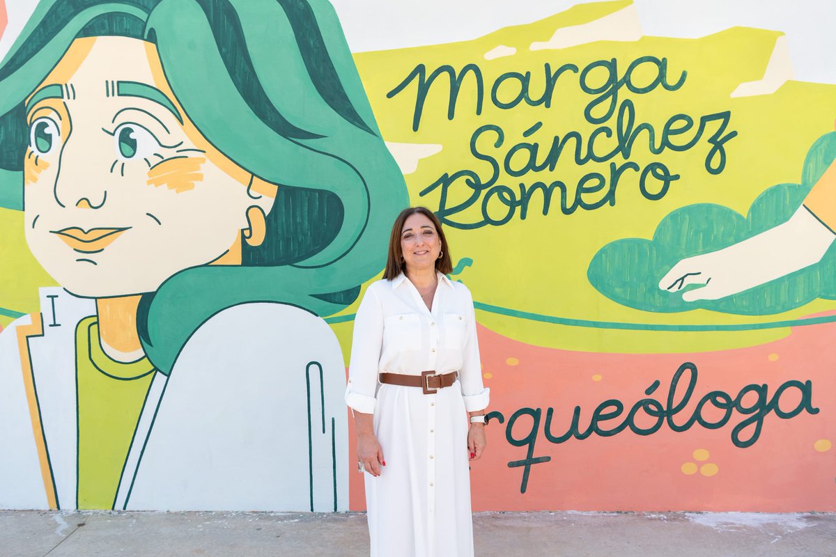 CanalUGR's tweet photo. 🤩 Dedican un mural en un colegio de #Valencia a la arqueóloga y vicerrectora de la #UGR Marga Sánchez Romero @ArqueoInquieta 

👩‍🎓 Dentro de la iniciativa ‘Dones de Ciència’ de @VLCInnovation, @UPV y @AjuntamentVLC 

👩‍🎨 Obra de Laia Fernández-Pacheco 

https://t.co/oZlyKBJQ30 https://t.co/ceirDWhKus