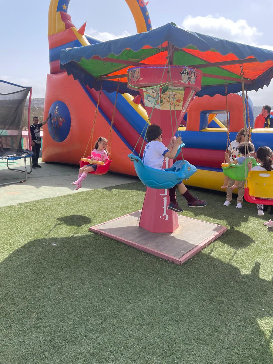 instituto_lope's tweet photo. El pasado miércoles 29 de mayo el ciclo de infantil fue de excursión a ''Espace Massine '' donde vieron animales, jugaron en el parque y desayunaron. Un bonito día. https://t.co/XWErFFFKi4
