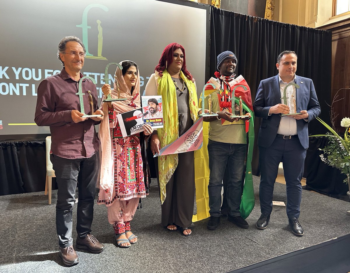 In the times of darkness, when it is harder and harder to find hope, these amazing defenders continue to fight for human rights & boost us with their contagious energy and strength. Congratulations to winners of 2024 @FrontLineHRD Award for HRDs at risk from 🇭🇳🇵🇸🇨🇾🇵🇰🇲🇿