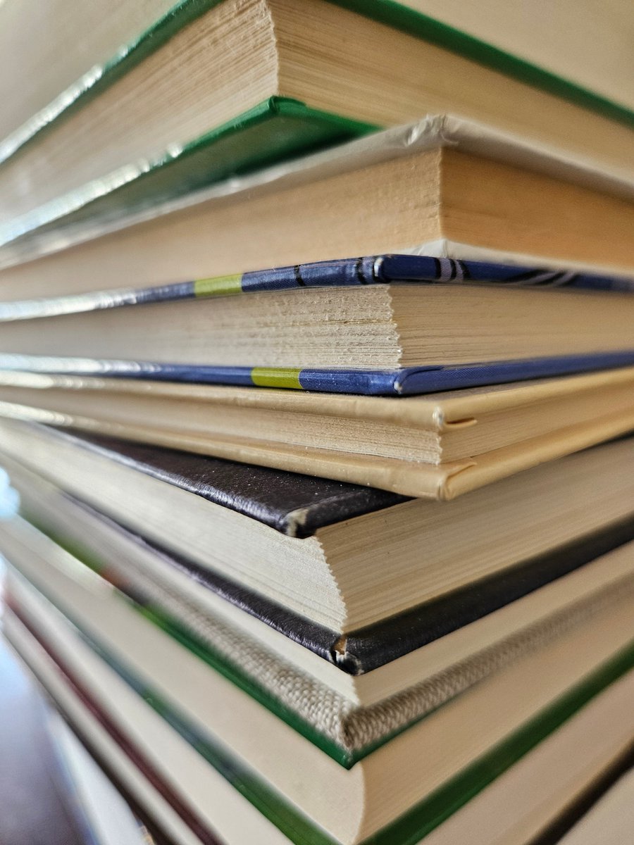 Iedomājos, ka sen neesmu jūs mudinājusi atbrīvot mani no grāmatām, kurām laiks doties tālāk pie citiem lasītājiem.
Klikt uz saites! Tur šobrīd 262 izliktas uz pārdošanu un 26 uz atdošanu.
mybook.lv/lv/lietotajs/9…