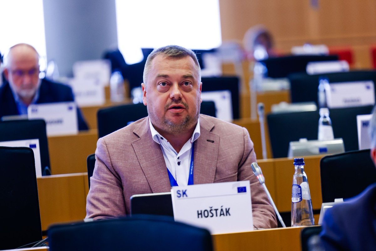 What is often forgotten in the debate about #enlargement, is what an important symbol it is and how much it means to #civilsociety.

Martin Hostak at #EESCplenary debate on #EUenlargement