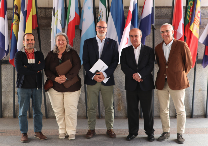 Dani Villanueva (@danivillanueva) on Twitter photo Mi enhorabuena en nombre de toda <a href="/feyalegriaFI/">FIFyA</a> a la Organización de Estados Iberoamericanos para la Educación, la Ciencia y la Cultura <a href="/EspacioOEI/">OEI</a> y a <a href="/JaboneroOEI/">Mariano Jabonero</a> por el merecido Premio Princesa de Asturias de Cooperación Internacional (<a href="/fpa/">Fundación Princesa de Asturias</a>). Nos sumamos al reconocimiento de su Mi enhorabuena en nombre de toda <a href="/feyalegriaFI/">FIFyA</a> a la Organización de Estados Iberoamericanos para la Educación, la Ciencia y la Cultura <a href="/EspacioOEI/">OEI</a> y a <a href="/JaboneroOEI/">Mariano Jabonero</a> por el merecido Premio Princesa de Asturias de Cooperación Internacional (<a href="/fpa/">Fundación Princesa de Asturias</a>). Nos sumamos al reconocimiento de su