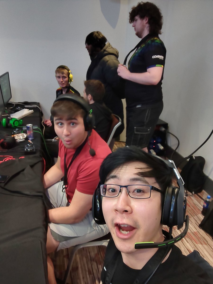 Competing in the <a href="/HCS/">Halo Esports</a> London Open Bracket w/ a pick up team under the name NotProWeMonke! Gonna be tough run, but we'll do our best! 

Let's go teammmm
<a href="/whaabamm01/">Whaabamm</a>
<a href="/Denisajanic/">Denis Ajanic</a>
<a href="/byrne_theo/">Theo Byrne</a>
<a href="/Fr1dayyyy/">Friday</a> (c)