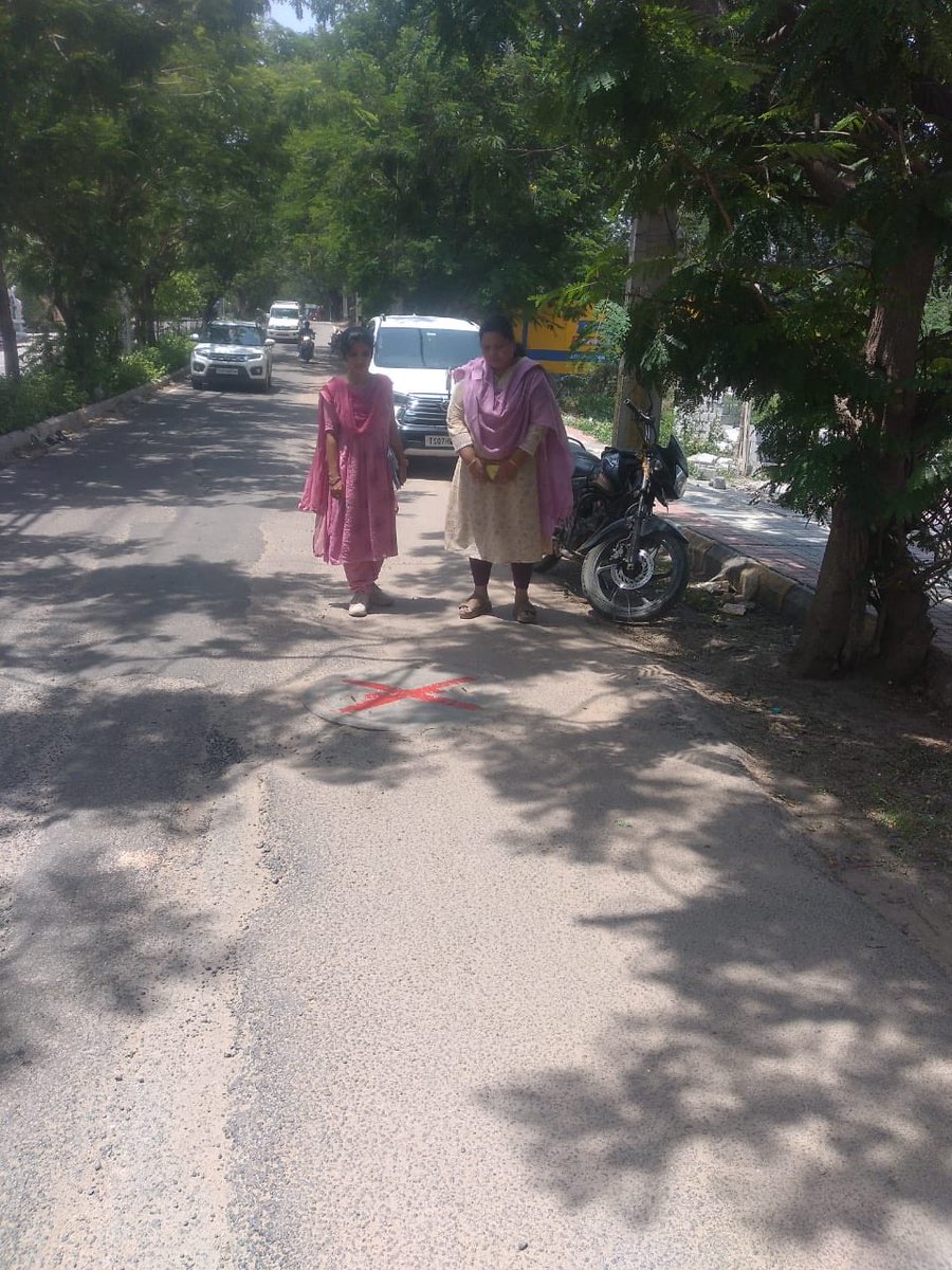 V Venkateshwarlu DGM Div 9 SD1 HMWS&SB (@hmwssbdgmchdngr) on Twitter photo Inspection of deeper manholes under Miyapur section found 120 nos till date red colour painting completed 50 nos of deeper man holes to alert pedestrians in view of monsoon under Miyapur section o&m div xv <a href="/HMWSSBOnline/">HMWSSB</a> <a href="/MDHMWSSB/">K Ashok Reddy, IAS</a> <a href="/TelanganaCMO/">Telangana CMO</a> Inspection of deeper manholes under Miyapur section found 120 nos till date red colour painting completed 50 nos of deeper man holes to alert pedestrians in view of monsoon under Miyapur section o&m div xv <a href="/HMWSSBOnline/">HMWSSB</a> <a href="/MDHMWSSB/">K Ashok Reddy, IAS</a> <a href="/TelanganaCMO/">Telangana CMO</a>