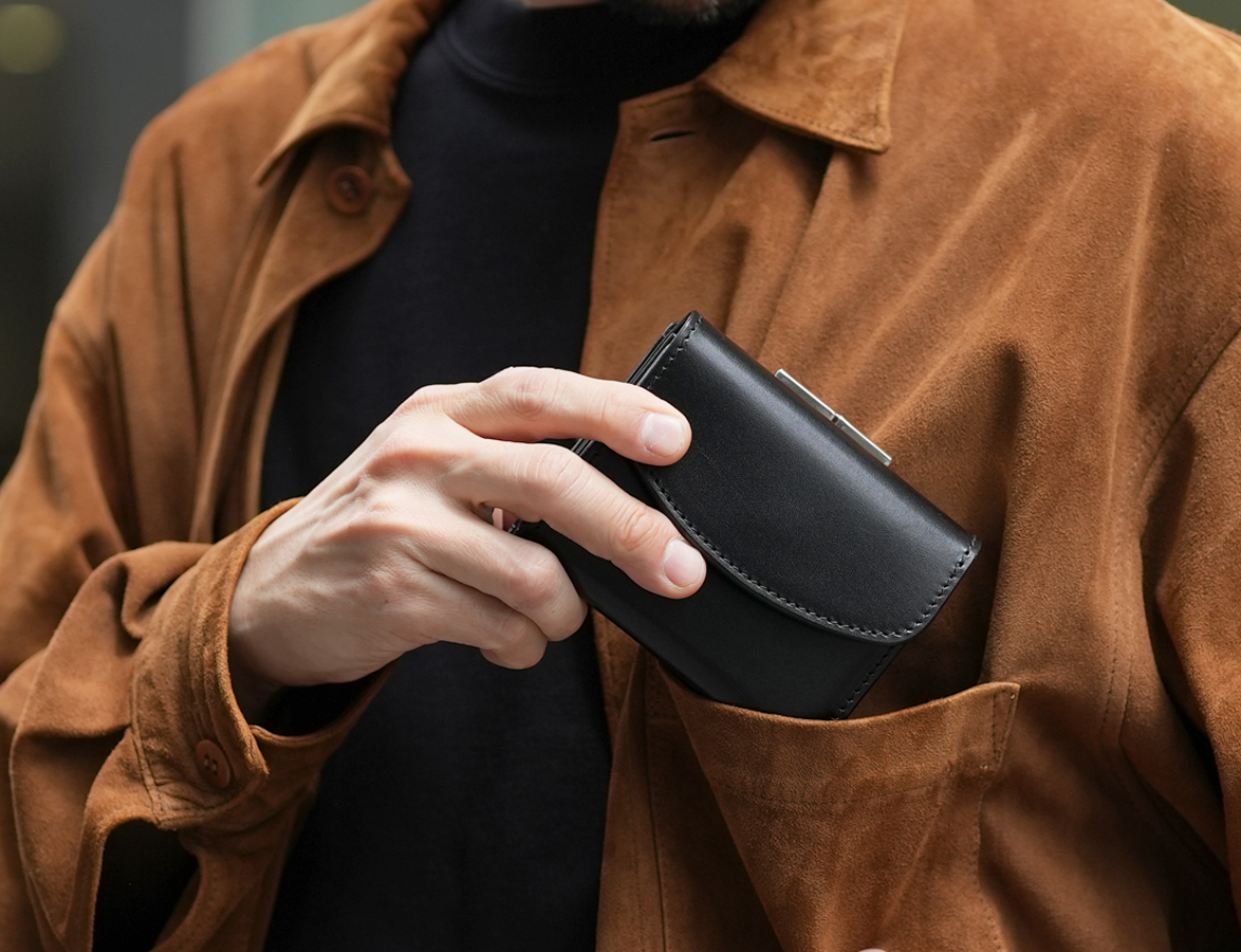 WILDSWANSらしからぬ、がま口財布のFERMOIR（フェルモア）。待望の