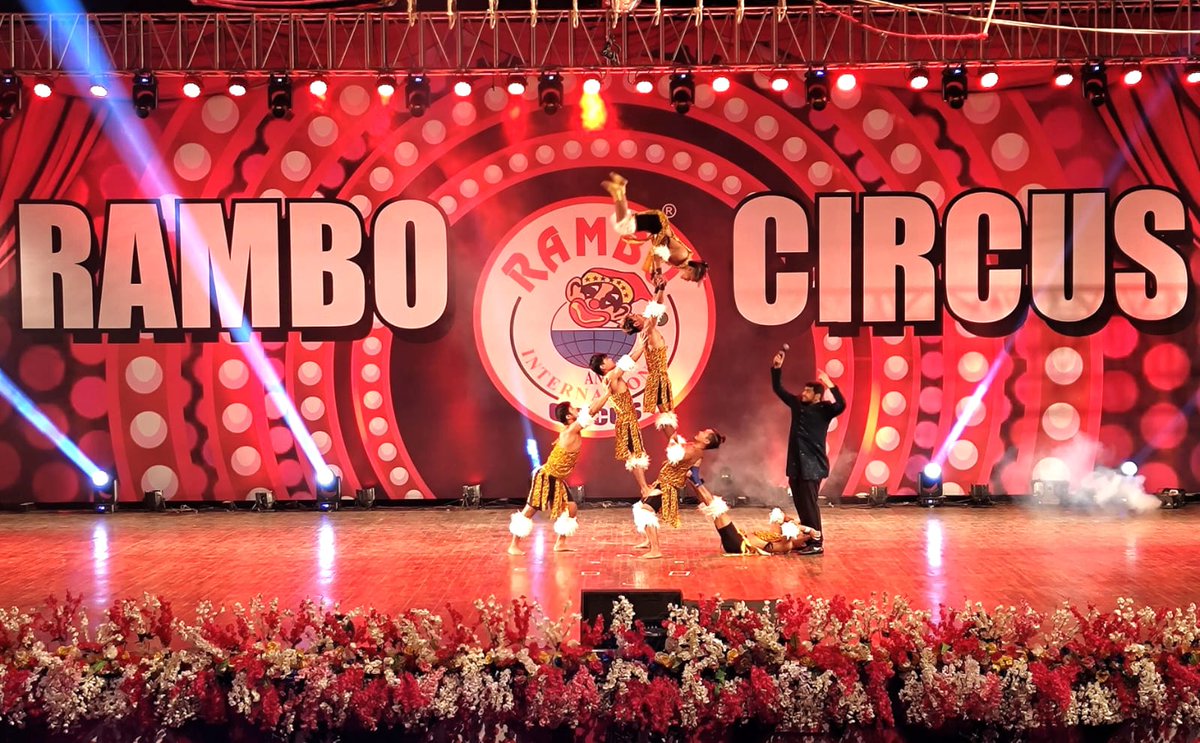 graphisads's tweet photo. Graphisads 'Hosts 'Rambo Circus' Inauguration at Siri Fort Auditorium. Former Union Cabinet Minister Shri Mukhtar Abbas Naqvi, Justice (Retd) Smt. Geeta Mittal,  Shri Rajeev Sharma, former Chairman PFC, Mukesh Gupta CMD Graphisads Ltd.
#rambocircus
@naqvimukhtar https://t.co/BYolTDUl3O