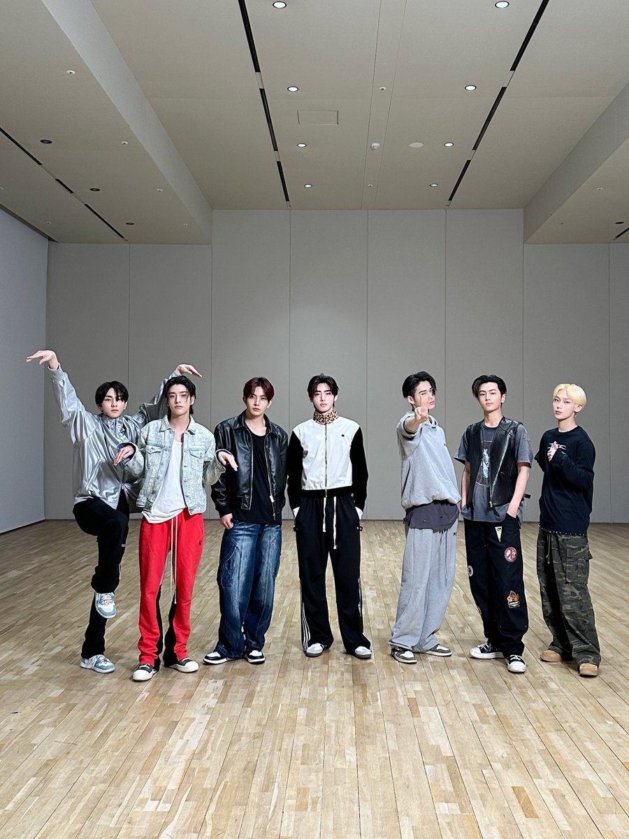 요즘 나 뭐 한다! 🙋‍♀️
Fatal Trouble 안무 생각

#ENHYPEN #엔하이픈 #FatalTrouble
#DARKMOON #MEMORABILIA
#다크문 #메모라빌리아